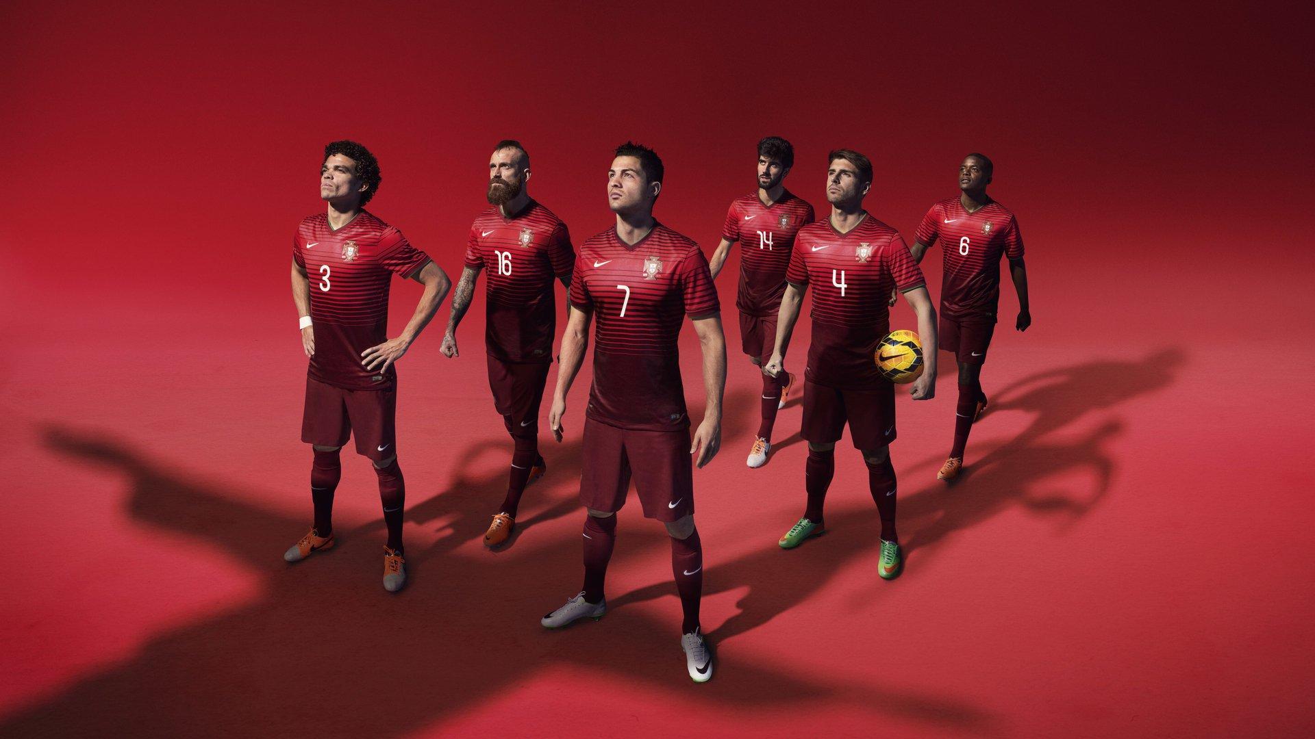 足球周刊第920期震撼上市，绿茵盛宴再启华章