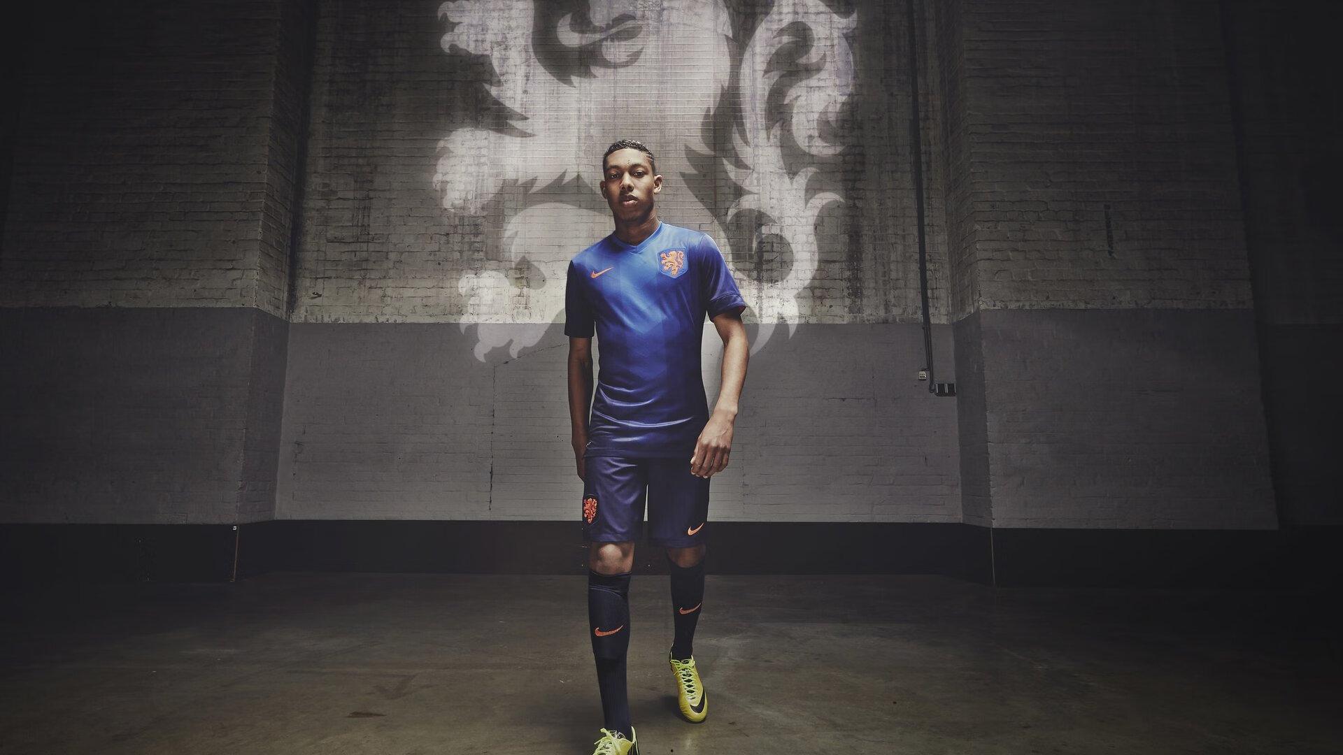 意媒曝后防线动荡，凯利或告别尤文，基维奥尔成新目标，球队重建计划浮出水面