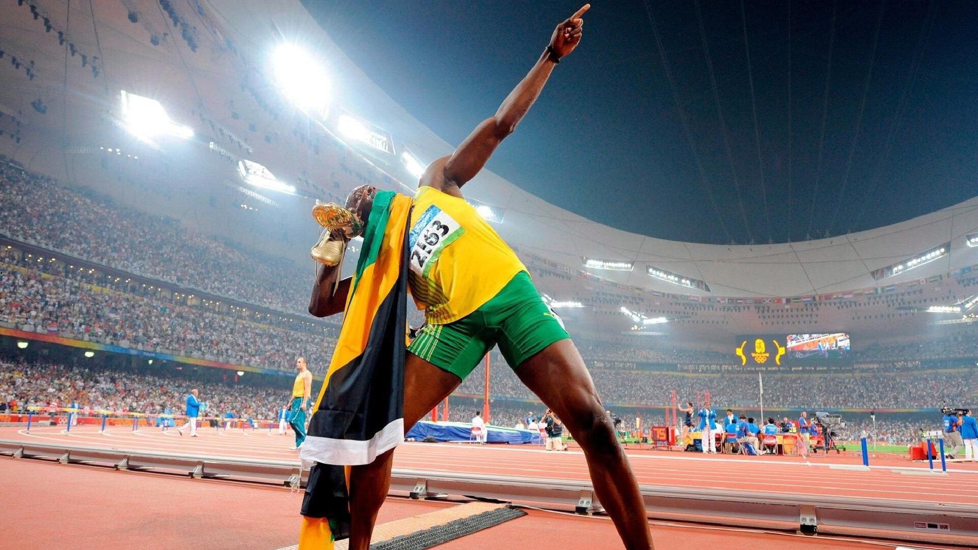 神级操作！莱万再现空中魔法 绝世停球完美复刻德甲标志