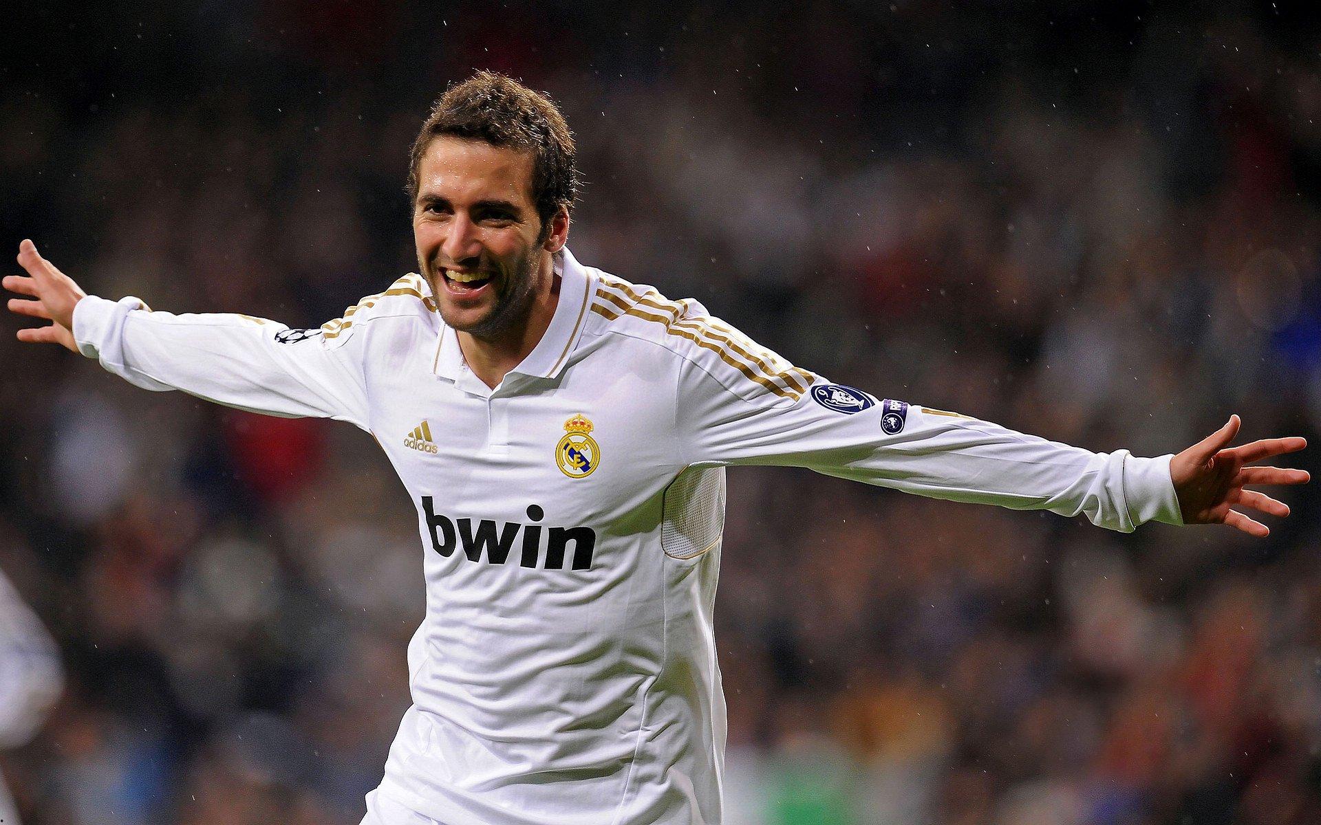 橙衣军团新刃出鞘，加克波传承范佩西的优雅与锋芒